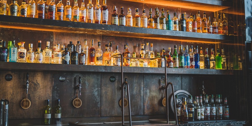Danny's II Bar is a casual Batam nightlife spot with low-key entertainment for visitors.