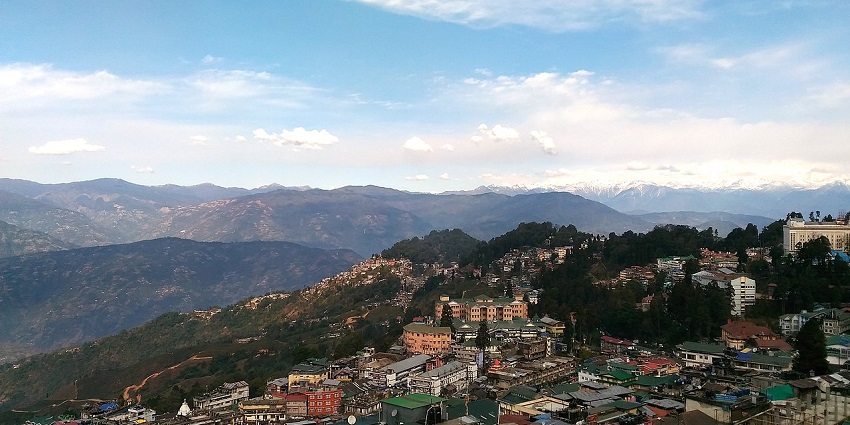 Tourists usually visit Darjeeling during their trip to Senchal Wildlife Sanctuary since it is nearby.