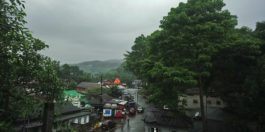 Streets of Dawki, known for eerie ghost sights - one of the haunted places in Meghalaya.