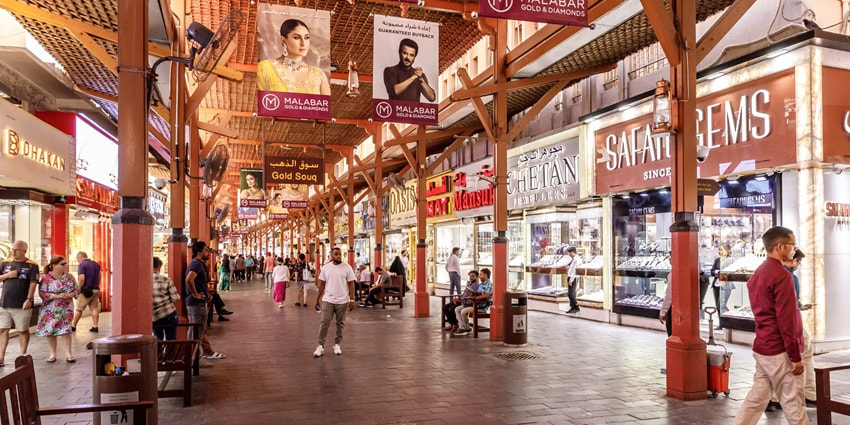 Shopping places in Dubai–the beautiful Deira Gold Souk, Home to Luxury and Aesthetics