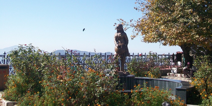 Devidarh Park is a famous tourist attraction located in the foothills of the Himalayas.
