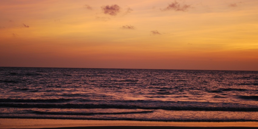 Devka Beach is one of the top ten places to visit in Daman to witness scenic sunsets.