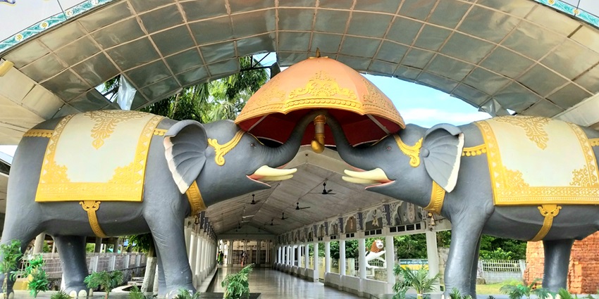 Picture of the gateway of the Dhekiakhowa Bornamghar- Things to do in Jorhat, Assam