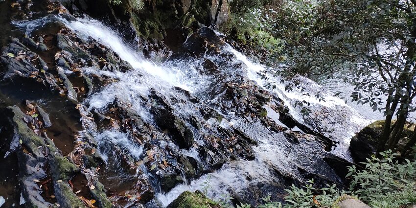 Diengiei Falls is one of the most enchanting waterfalls in Shillong for travellers.