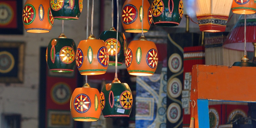 Beautiful snap of the DIY lamps at the Dill Haat Market area which is near the airport