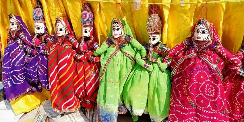 Dilli Haat is one of the most vibrant places to visit in Delhi in winters for travellers.