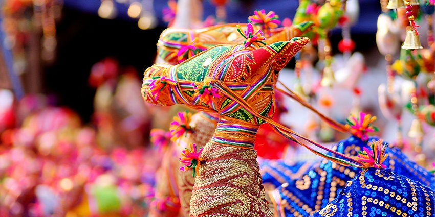 Dilli Haat is one of the most amazing places to visit and explore for every tourist.
