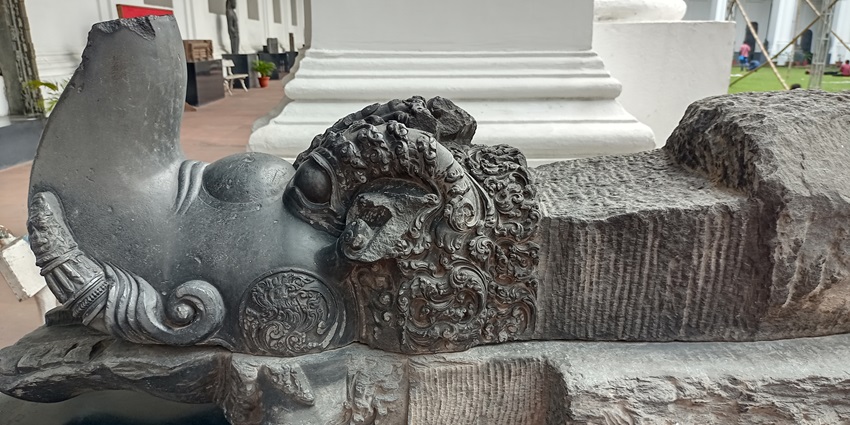 A historic museum housed in a Portuguese mansion, showcasing ancient artifacts, colonial-era weapons, and religious relics.