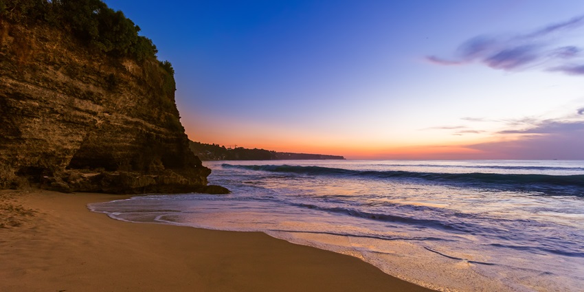 Dreamland Beach is one of the top romantic beaches in Bali, Indonesia for couples
