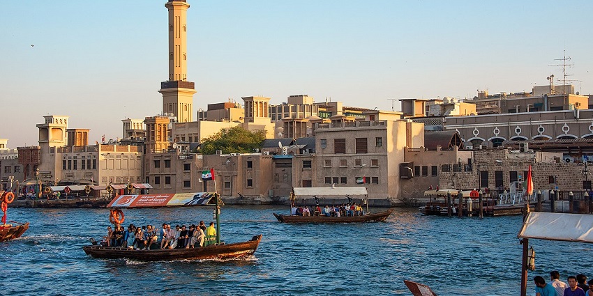 Dubai Creek is one of the best places to enjoy the water activity kayaking in Dubai.