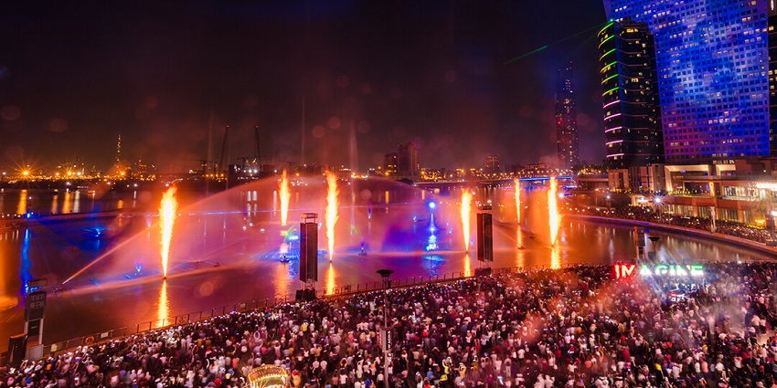 Dance and enjoy music at Dubai Groove Festival, which is one of the Dubai Music Festivals.