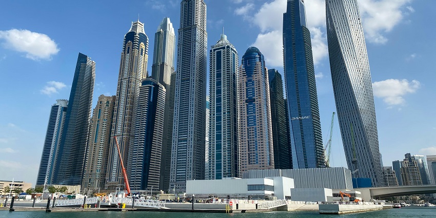 You can also cherish stunning views while enjoying the water activity at Dubai Marina.