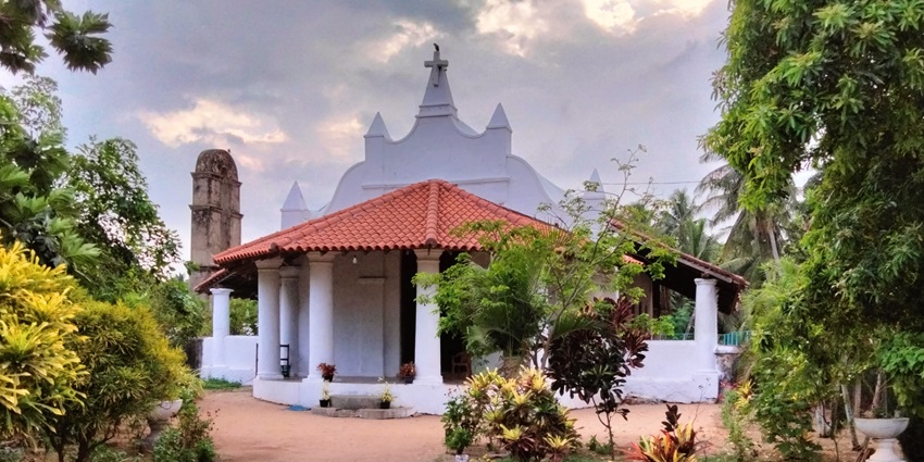 Offer prayers at the Dutch Reformed Church which is one of the oldest chruches there.