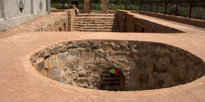 A Historic Baoli–recently found in the vicinity of the sub-city of the Dwarka, Delhi