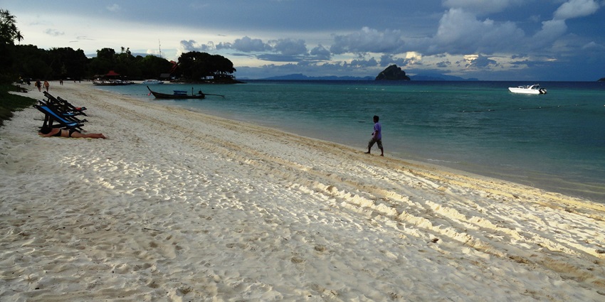 Beautiful Laem Tong Beach with soft white sand, clear turquoise water - beaches in Krabi.