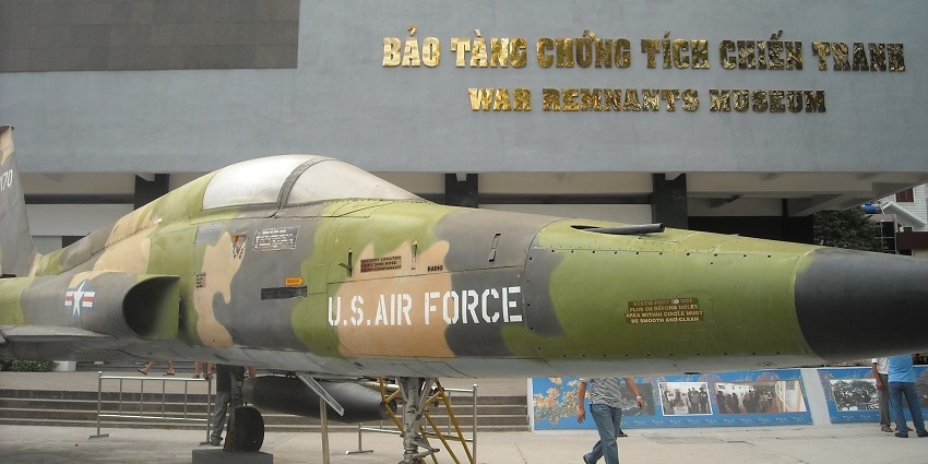 The exhibits in the War Remnants museum include the aircrafts used in the war.