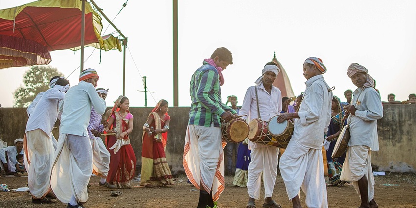 Scenic image of local village folks performing dance during fest— Things to do in Lepakshi