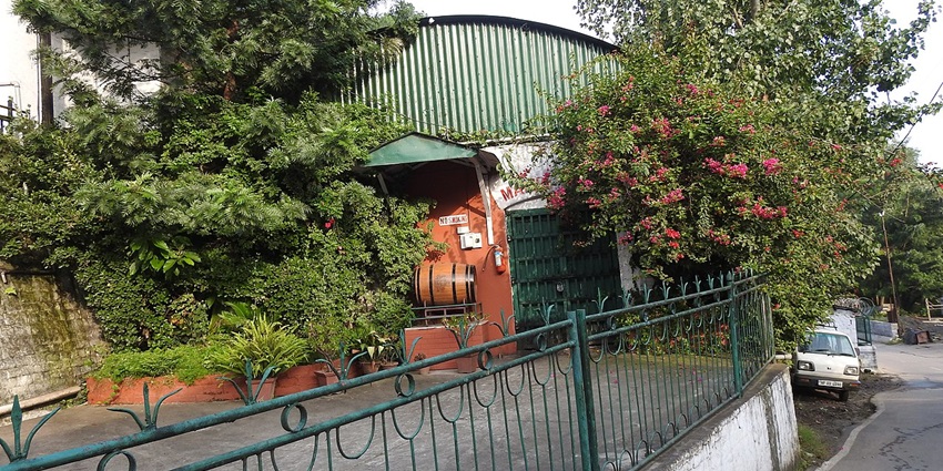 Mohan Meakin Brewery exterior showcasing colonial-era architecture and historic brewing legacy in Himachal.