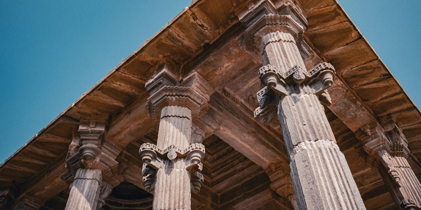 Exploring the historic Hemavathi fort ruins is one of the fun things to do in Anantapur.