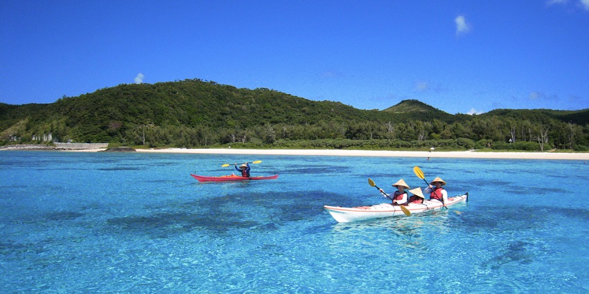 Enjoy Kayaking in Phuket on your next trip to the tropical paradise called Thailand.