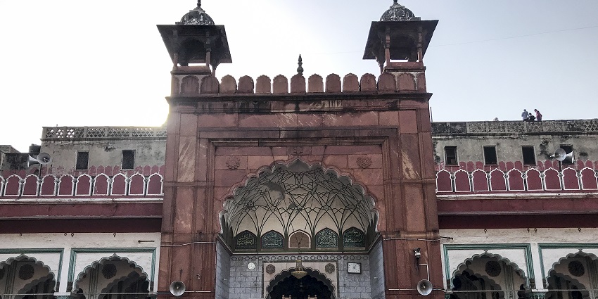 The serene Fatehpuri Mosque is on the Chandni Chowk tourist places list