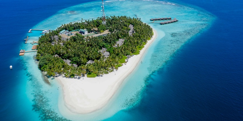 Fihalhohi is among the most romantic places to go in the region for adventurers.