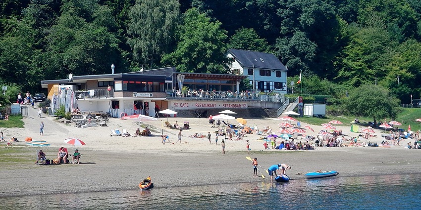 Finns Beach Club is one of the popular places for enjoying parties and beachfront views.