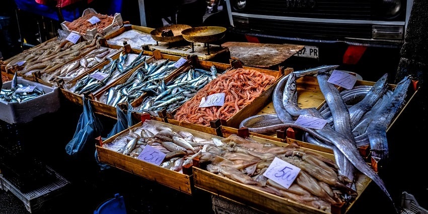 Fish Market in Male is a must-visit place in the region for a unique cultural experience.