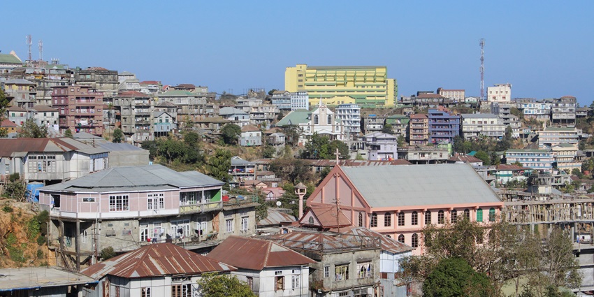 Folkland Paradise is a vibrant place with stunning scenery and numerous activities.