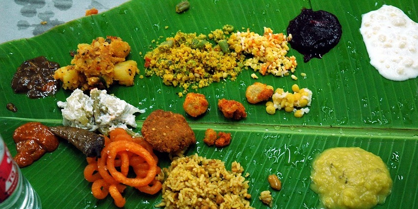 Volunteering to the distribution of meals to devotees can be one of the best experiences.