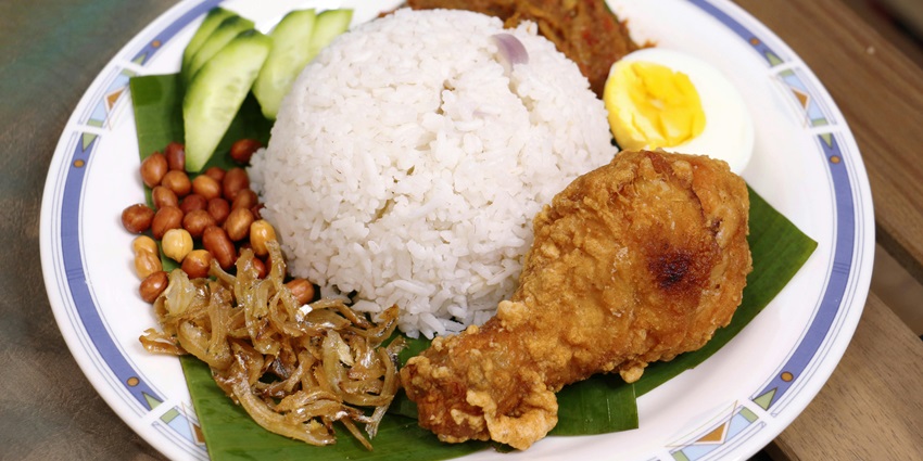 With a variety of food choices, Nagaland offers you a delightful culinary experience.