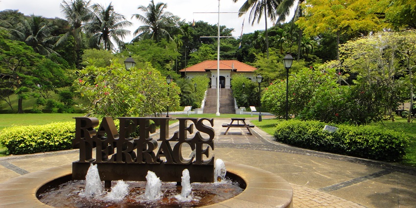 Relaxing amidst the Fort Canning Park is one of the best things to do in Singapore.
