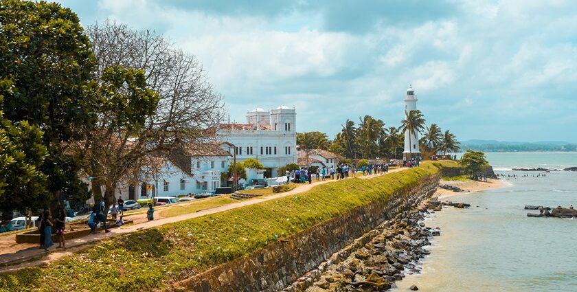 A breathtaking view of the pristine white and majestic tourist attraction of Sri Lanka.