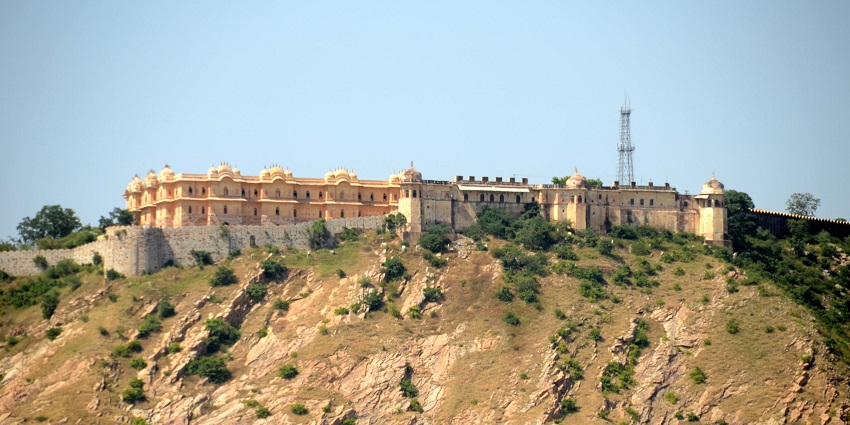 One of the best places to visit near Delhi within 100 kms, Nuh has spectacular forts.