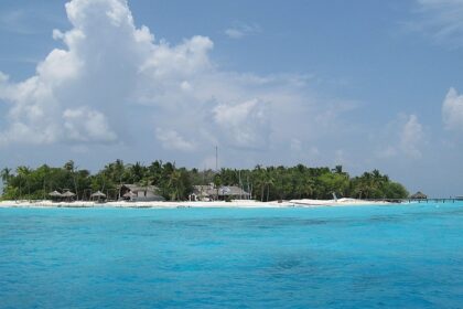 A breathtaking front view where crystal-clear water and blue sky complement the picture.