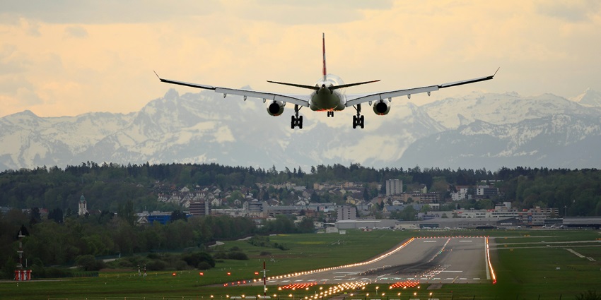 An image of a plane landing at Fujairah International Airport located in Fujairah, UAE.