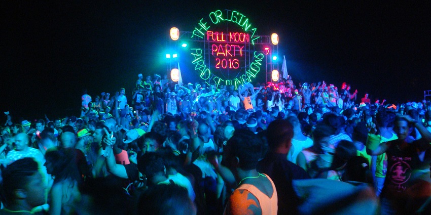 One of the best ways to celebrate Thailand New Year is through the Full Moon Party with dance on electronic music.