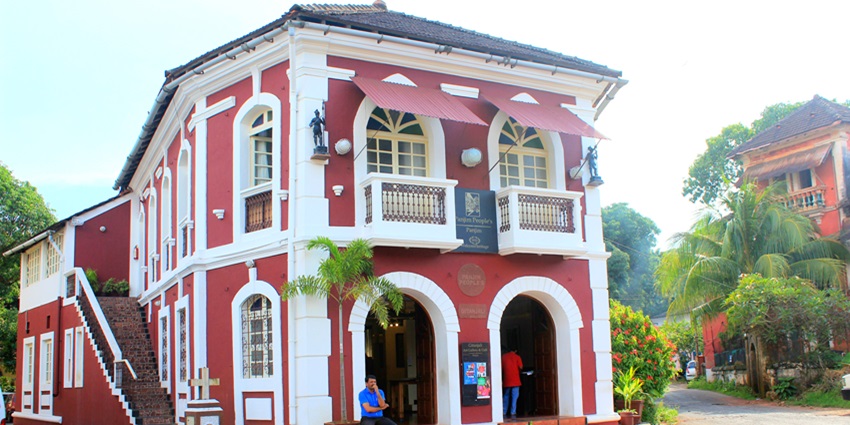 Gallery Gitanjali is one of the most significant places to visit for every traveller.