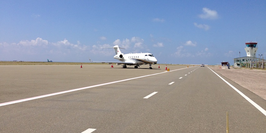 Located on Gan Island in Addu City, it is the second international gateway to many atolls.