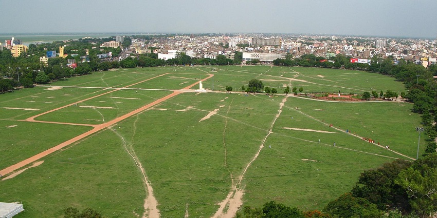 After paragliding in Patna, you can explore the historic spot, called Gandhi Maidan.