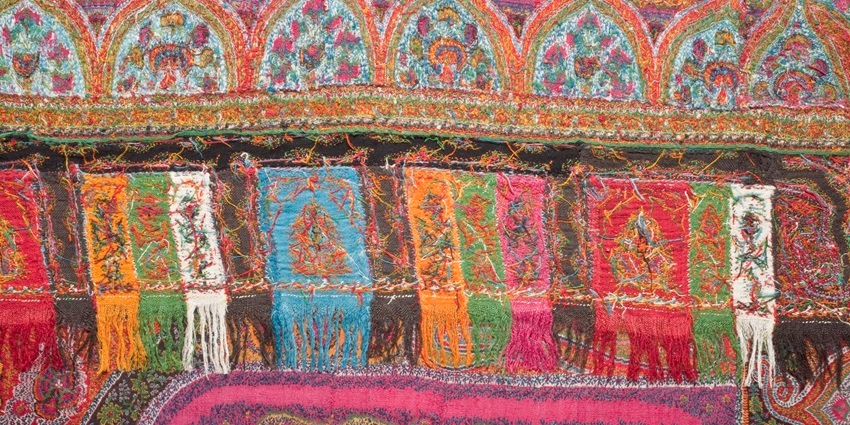 A picture of a Kashmiri Shawl put on display at an Art Gallery in Pahalgam