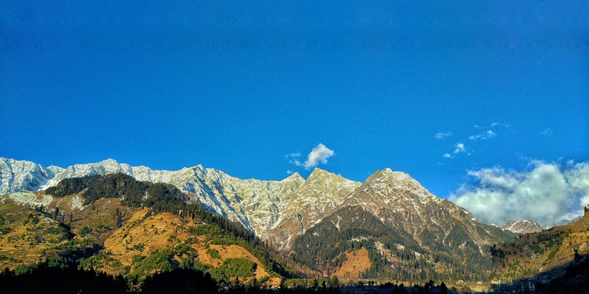 An image of Ganji Pahadi which is one of the best places for camping in Dalhousie.