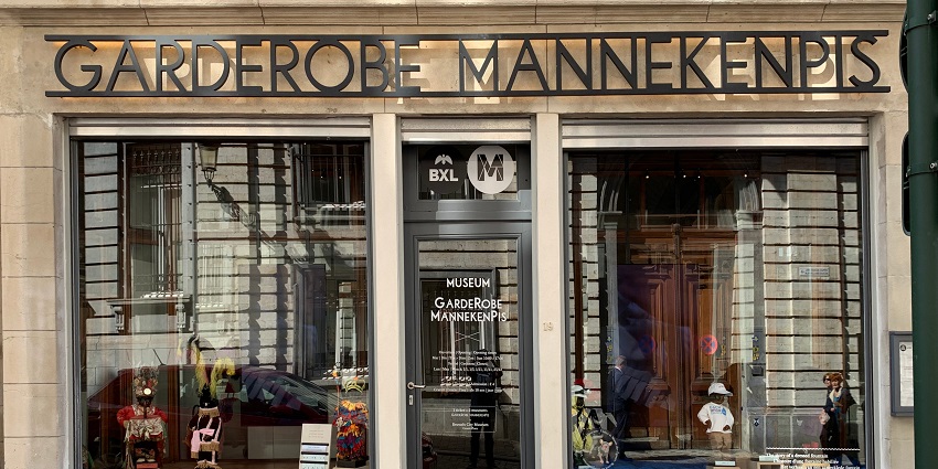 Garderobe is that exclusive place where you can buy luxury products at cheaper prices.