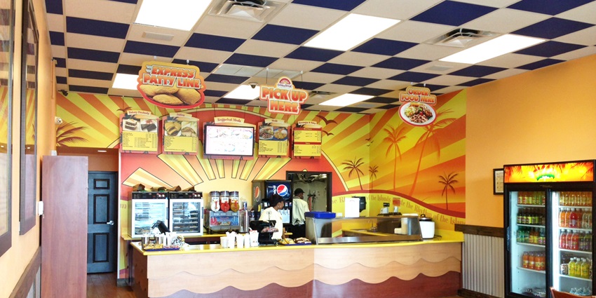 A picture of an energetic cafe in Bentota with a cosy ambience and seating options