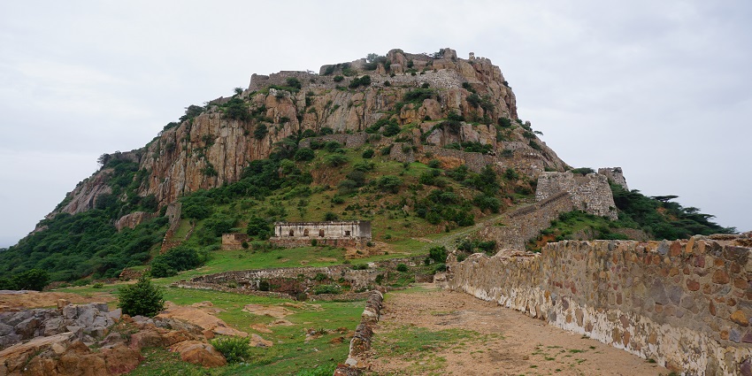 Dive into history at Gooty Fort as one of the things to do in Ananatapur, Andhra Pradesh.