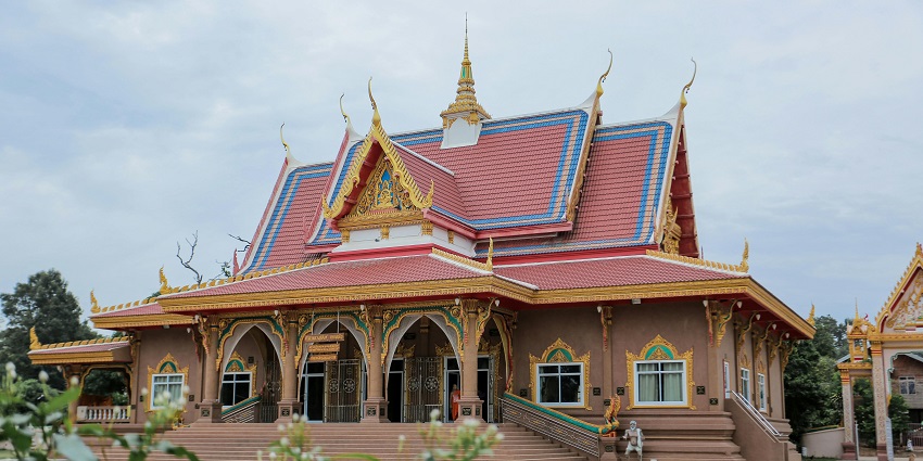 A view of the picturesque Gorsam Chorten, an iconic religious house of the region.