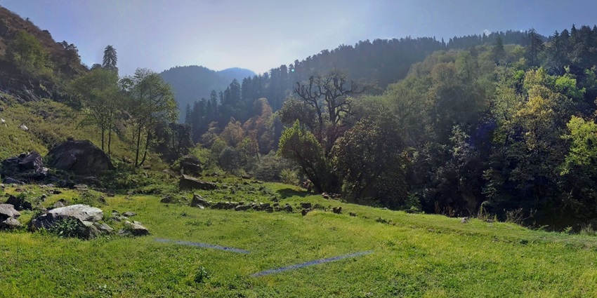 Great Himalayan National Park, a UNESCO World Heritage Site, is a must-visit place here.