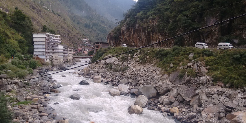 Gurudwara Manikaran Sahib has hot springs, attracting religious visitors to experience the tranquillity.