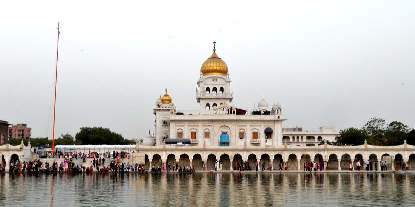 Gurudwara Shri Bangla Sahib is one of the top tourist attractions near Red Fort