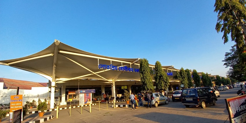 Visitors can reach Nambor Doigrung Wildlife Sanctuary with a flight to Guwahati Airport.